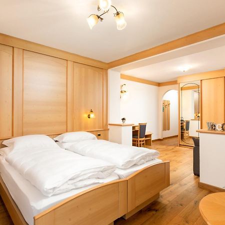 Hotel Pareda 卡纳泽伊 外观 照片