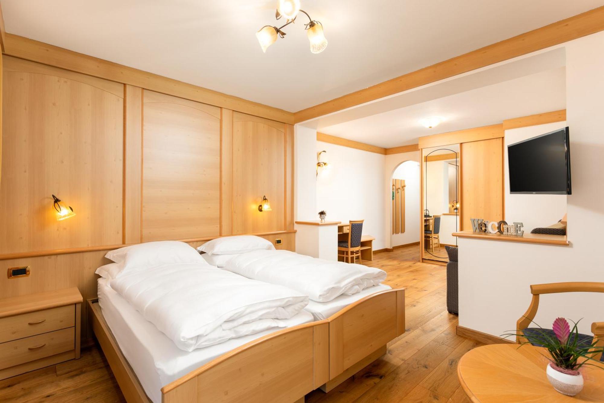 Hotel Pareda 卡纳泽伊 外观 照片